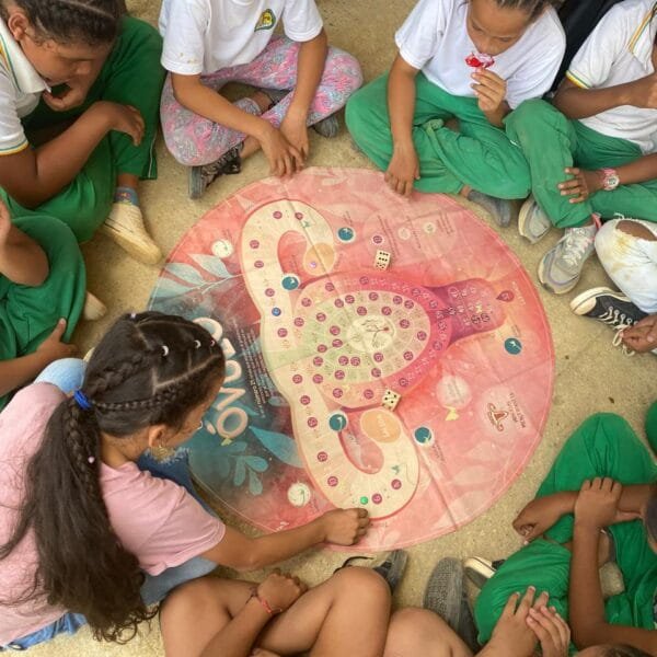 la aventura del óvulo dimensiones 60*60 cm